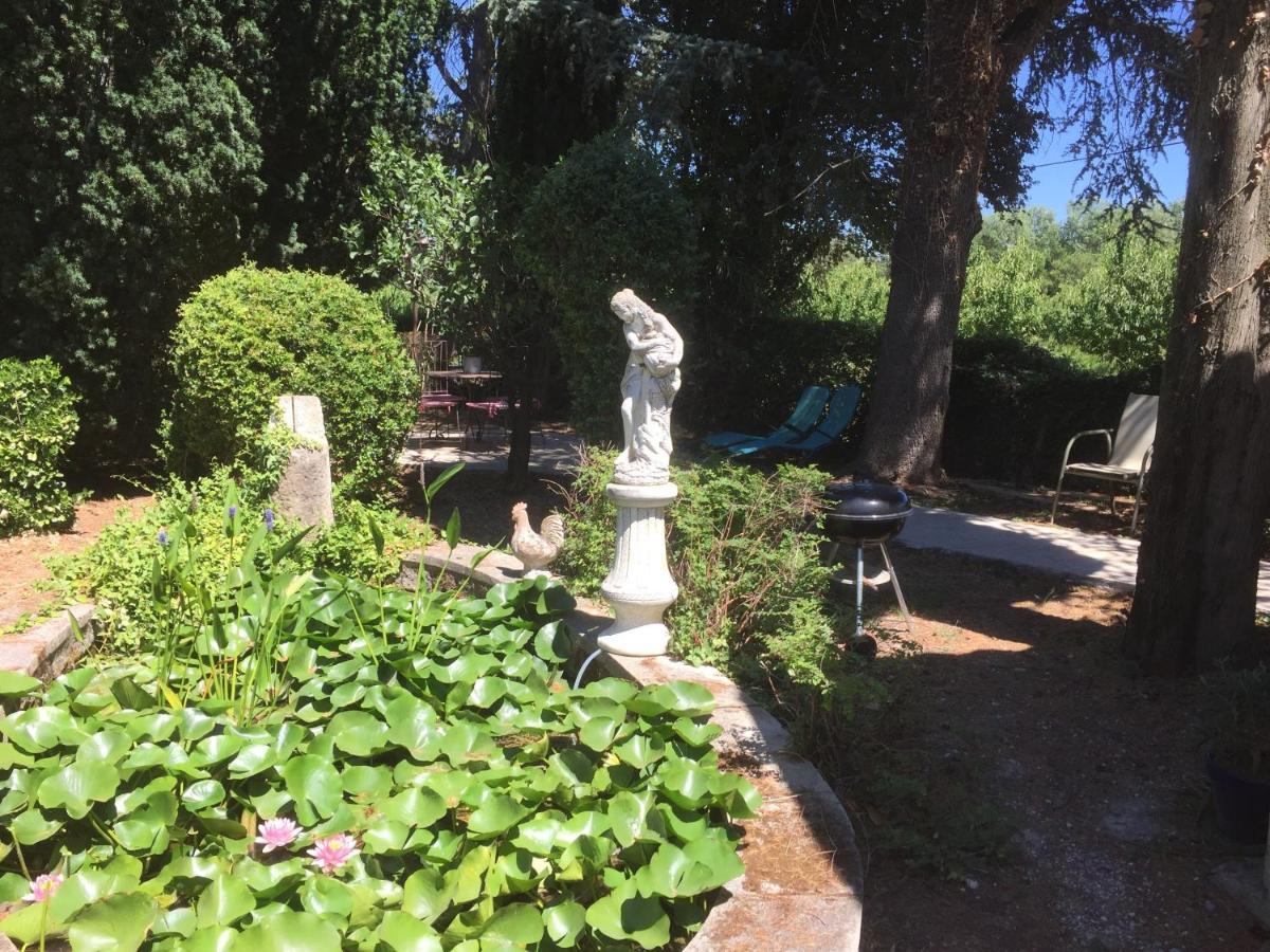 Mas De La Chapelle Sainte-Elisabeth Villa Tarascon Eksteriør billede