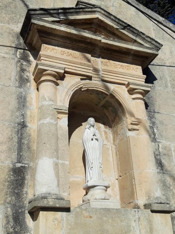 Mas De La Chapelle Sainte-Elisabeth Villa Tarascon Eksteriør billede