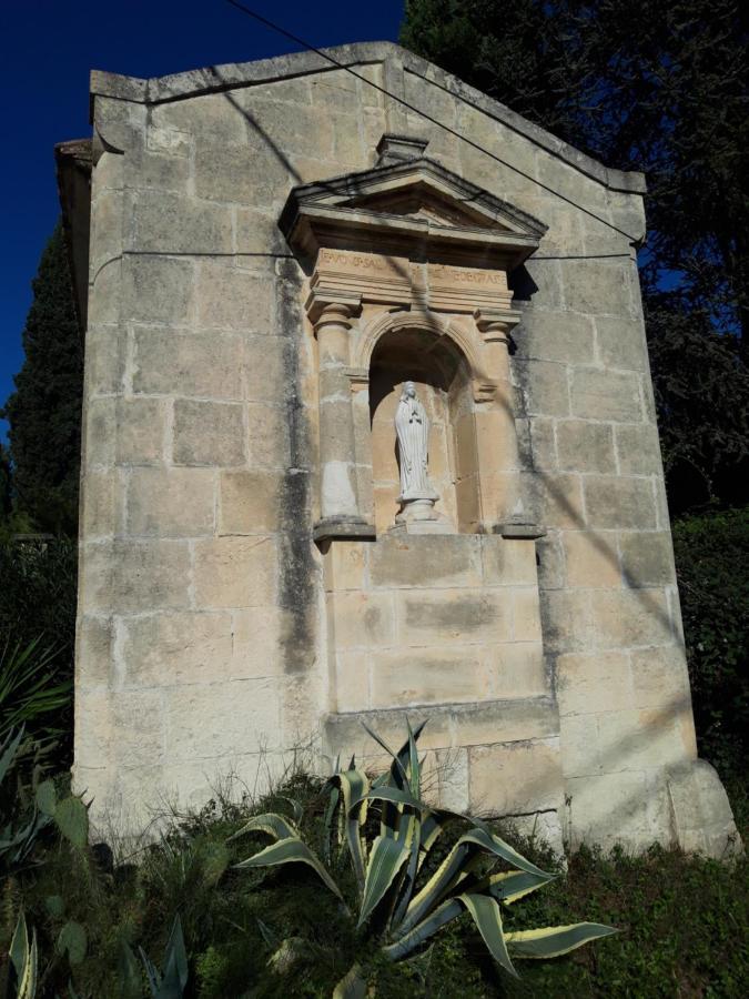 Mas De La Chapelle Sainte-Elisabeth Villa Tarascon Eksteriør billede